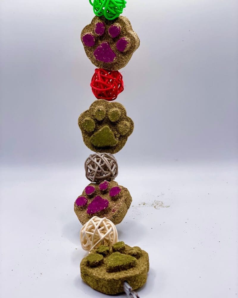 Timothy Hay Grass Paw Cakes and Rattan Balls Hanging Treat for Rabbit, Hamsters, Guinea Pigs, Chinchillas & Small Animals.