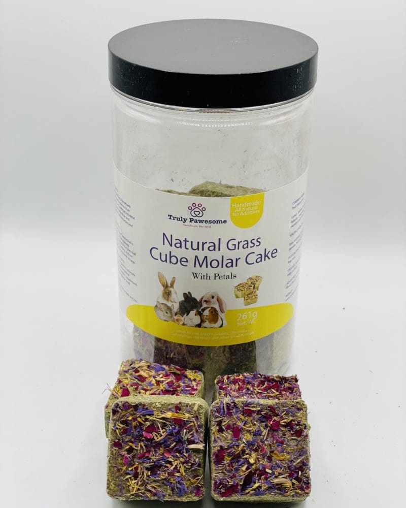 Cube Grass Cake Treat For Rabbit, Hamsters, Guinea Pigs, Chinchillas & Small Rodents