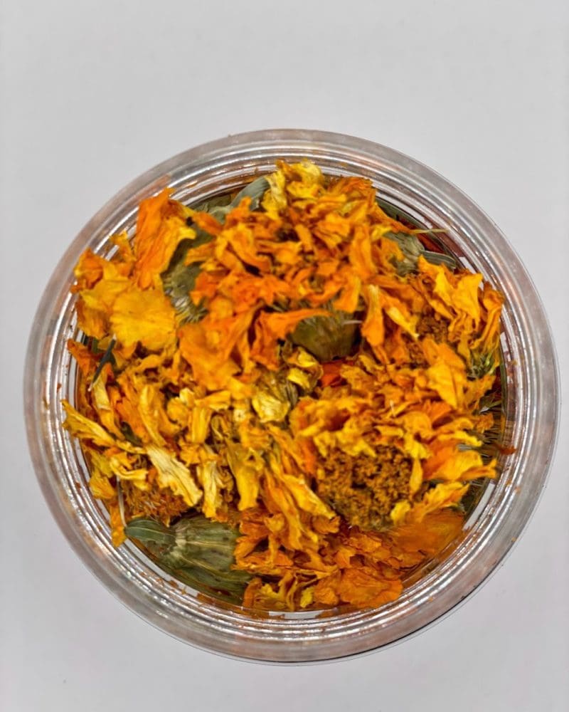 Premium Dried Marigold Flower Forage Treat For Rabbit, Hamsters, Guinea Pigs, Chinchillas & Small Rodents