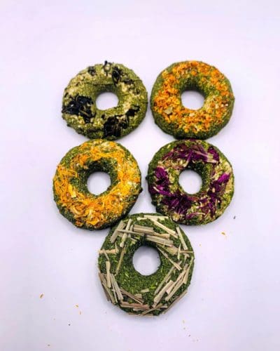 5 Pack Timothy Hay Floral Donuts Timothy Hay Grass Treat For Rabbit, Hamsters, Guinea Pigs, Chinchillas & Small Rodents