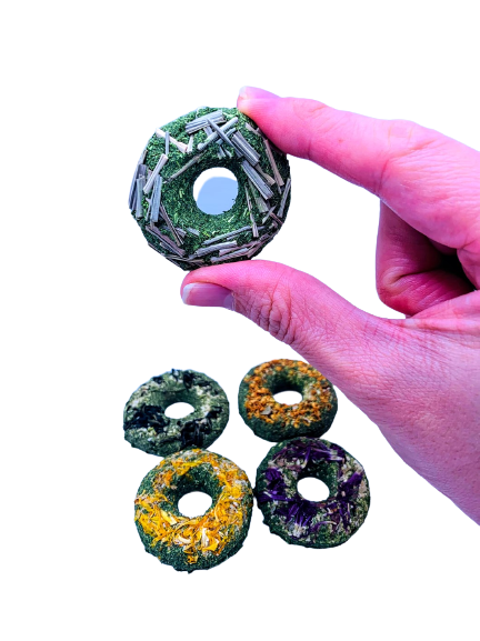 5 Pack Timothy Hay Floral Donuts Timothy Hay Grass Treat For Rabbit, Hamsters, Guinea Pigs, Chinchillas & Small Rodents